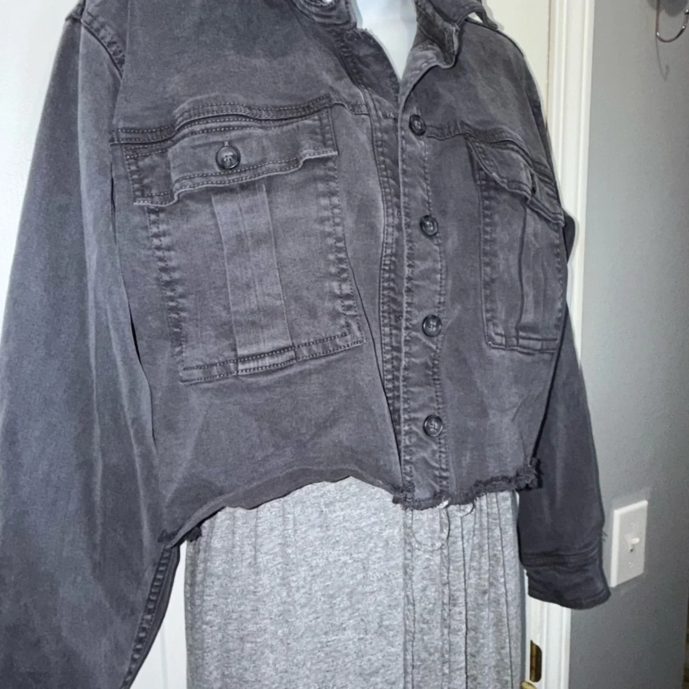 Women's splendid Gray Denim Jacket - Picture 4 of 6